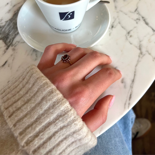 Rosemary | Granaat Bloem Ring