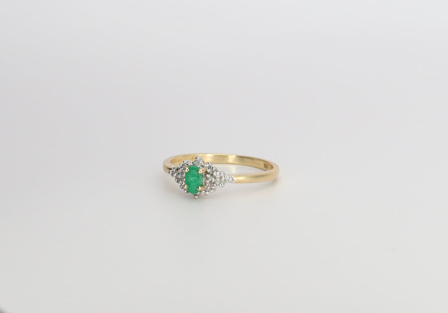 Victoria | Smaragd & Diamant Ring