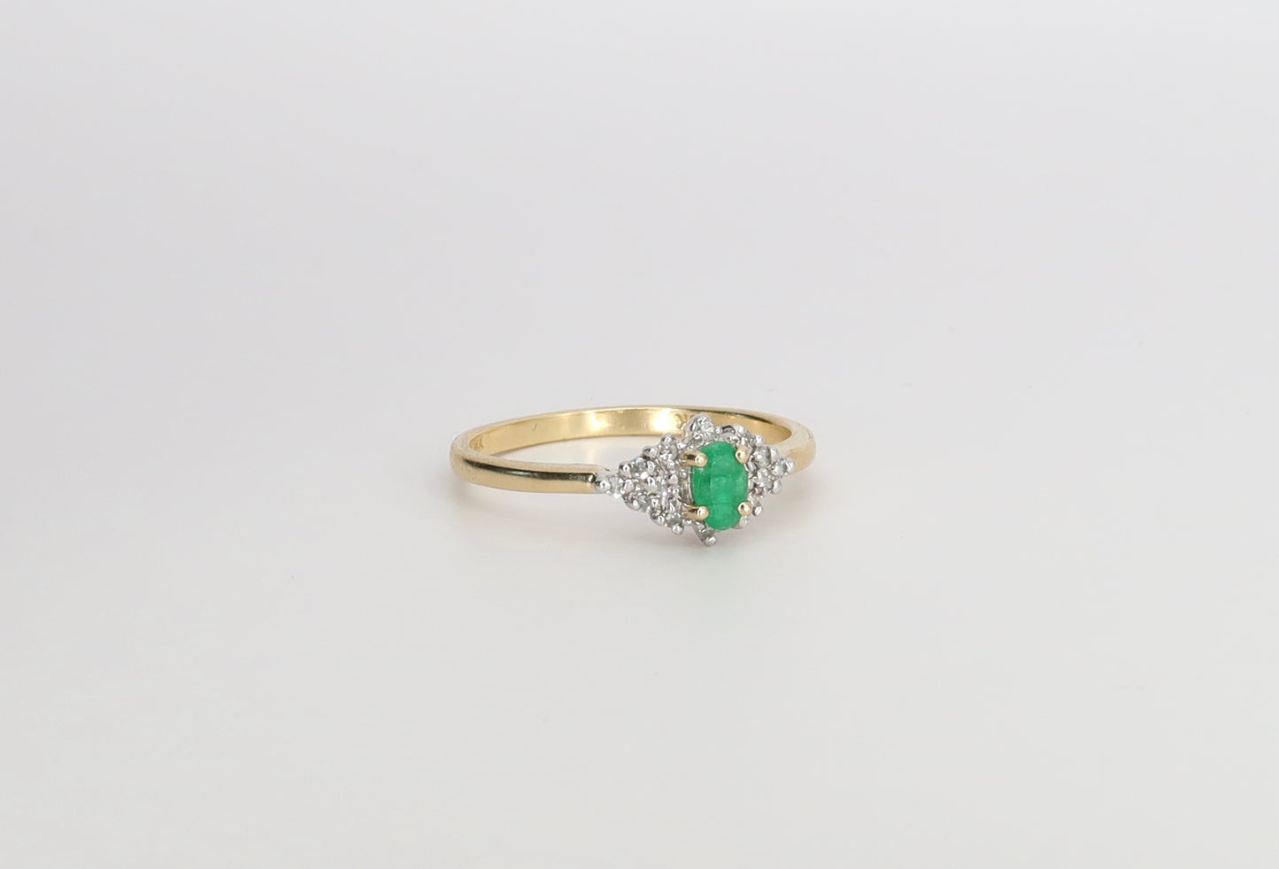 Victoria | Smaragd & Diamant Ring