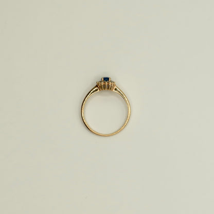 Kae | Saffier & Diamant Halo Ring