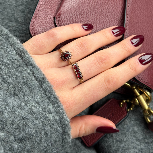 Scarlet | Granaat Rij Ring