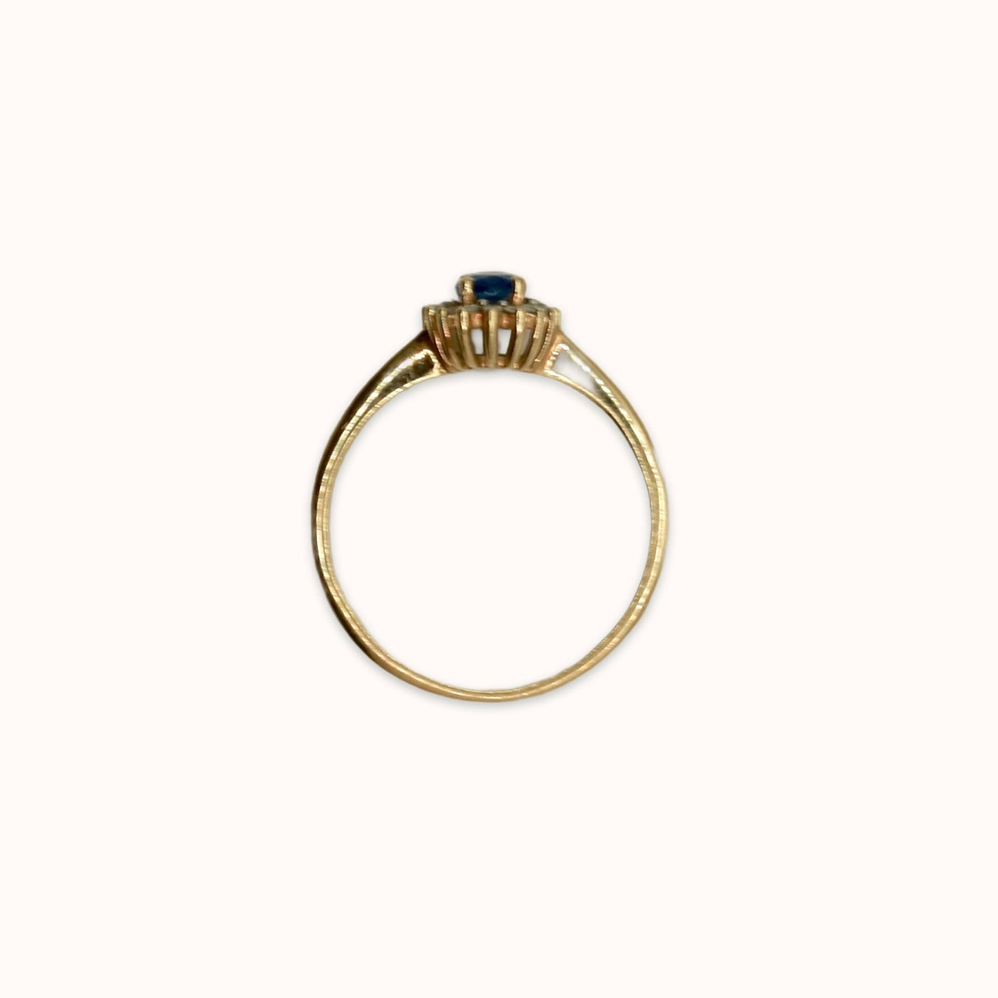 Kae | Saffier & Diamant Halo Ring